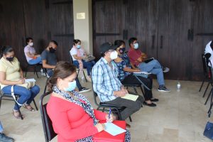 Explican protocolos de sanidad e higiene a empresarios del Valle de Antón
