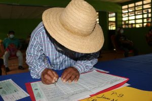 Entregan becas contra el trabajo infantil en la provincia de Veraguas
