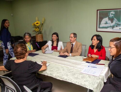 Ministra de Trabajo y Desarrollo Laboral se reúne con miembros de la Central General de Trabajadores de Panamá