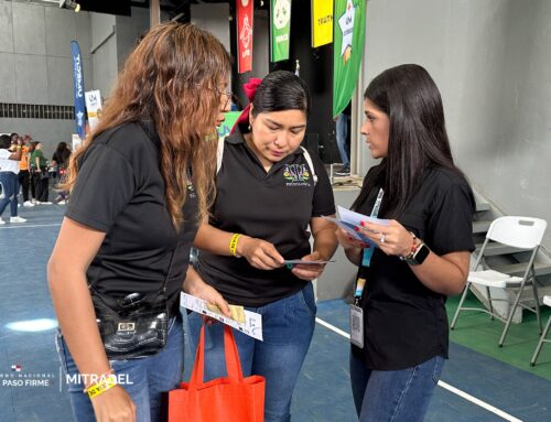 Mitradel impulsa proyectos de empleabilidad juvenil en Feria de la UMECIT