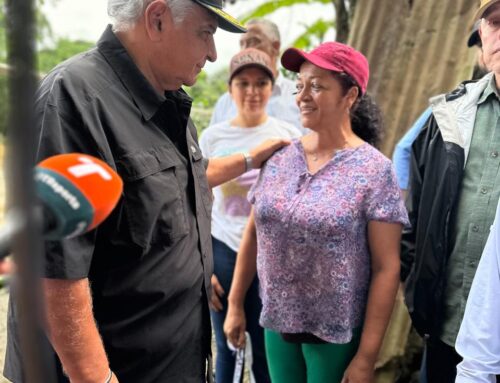 Ministra de Trabajo: “Somos un gobierno que tiende la mano a todo el que lo necesita”