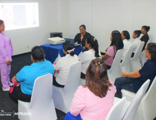 Capacitan a trabajadoras sobre ley 135 de lactancia materna