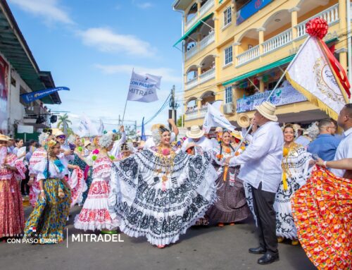 Destacada participación del Mitradel en el Desfile de las Mil Polleras