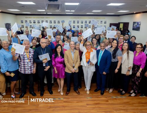 Funcionarios con 20 hasta 49 años de servicio reciben homenaje en el marco de los 56 aniversarios del Mitradel